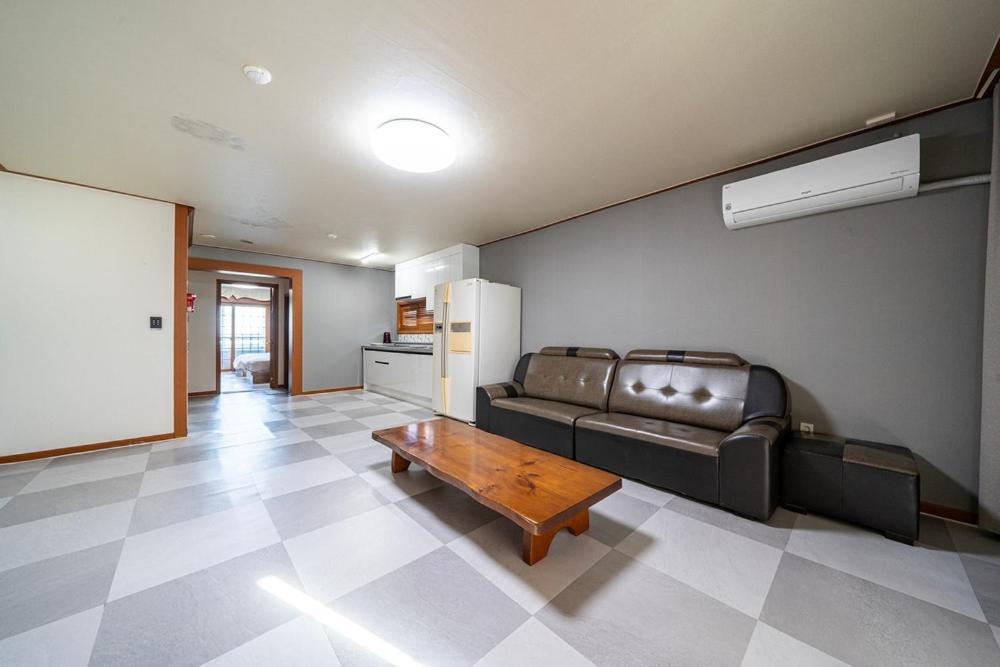 Oceanview Resortel Boryeong Buitenkant foto