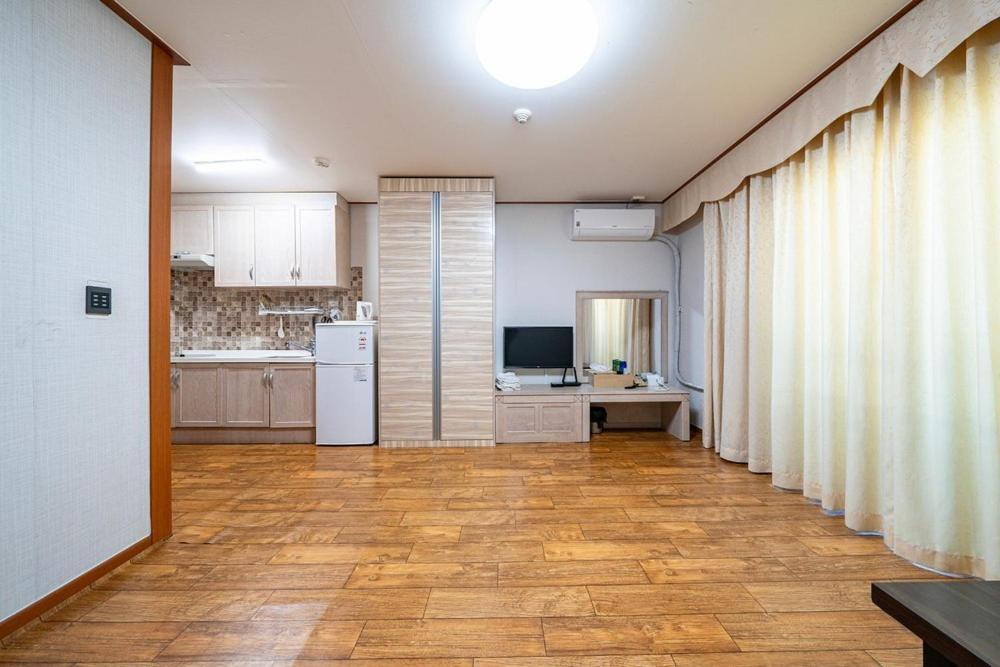 Oceanview Resortel Boryeong Buitenkant foto